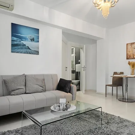 Downtown Cozy Corner Apartment Bucharest Exterior photo