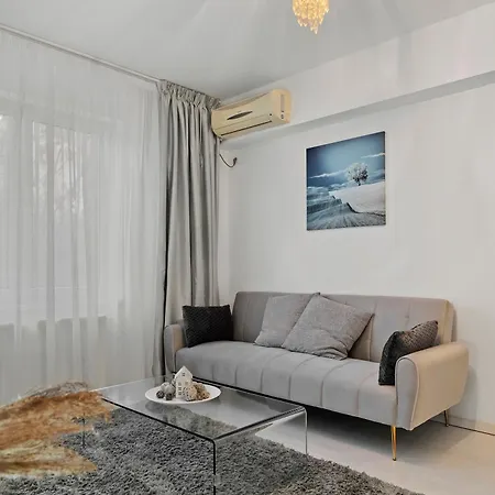 Downtown Cozy Corner Apartment Bucharest Exterior photo